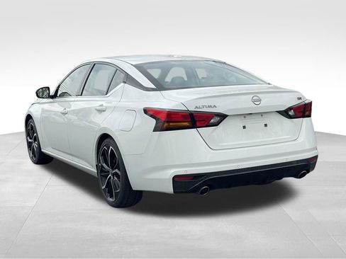 Certified 2024 Nissan Altima 2.5 SR image 5