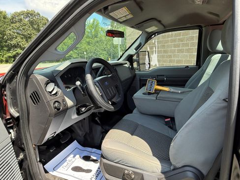 Used 2014 Ford F450 XL w/ Power Equipment Group image 23