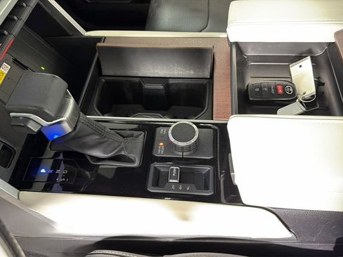 Used 2024 Toyota Tundra Capstone AWD/4WD image 23