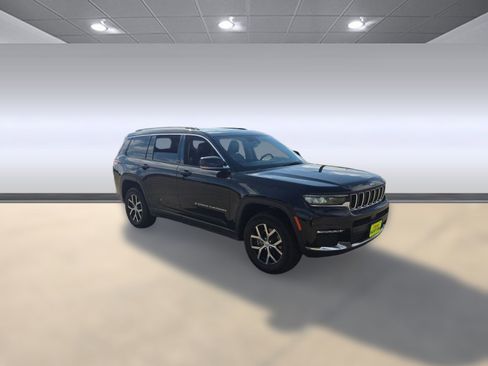 Used 2023 Jeep Grand Cherokee L Limited image 6