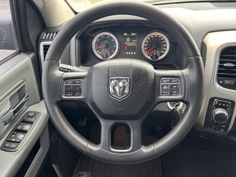 Used 2014 RAM 1500 Classic SLT AWD/4WD image 16