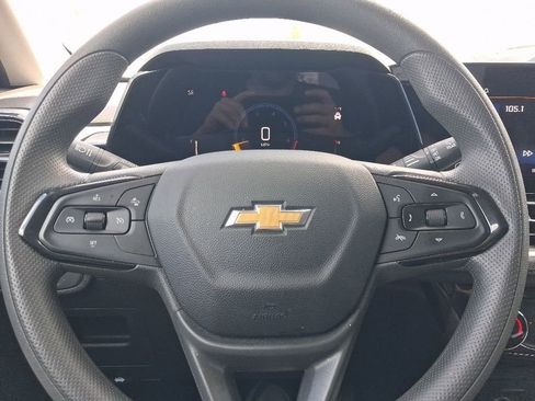 Used 2025 Chevrolet TrailBlazer LT AWD/4WD image 27