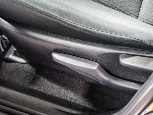 Used 2018 Toyota RAV4 LE w/ Carpet Mat Package FWD image 22