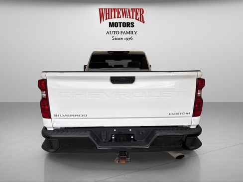 Used 2023 Chevrolet Silverado 2500 Custom w/ Custom Convenience Package AWD/4WD image 3