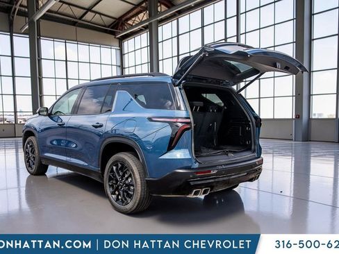 Used 2025 Chevrolet Traverse LT w/ Midnight/Sport Edition AWD/4WD image 34