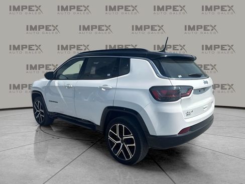 Used 2025 Jeep Compass Limited w/ Elite Group AWD/4WD image 5