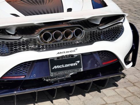 Used 2022 McLaren 765LT RWD image 28