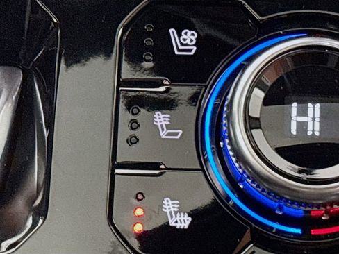 New 2026 GMC Sierra 3500 Denali Ultimate w/ LPO, Black Badging Package image 20