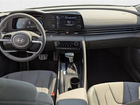 New 2025 Hyundai Elantra Sport image 13