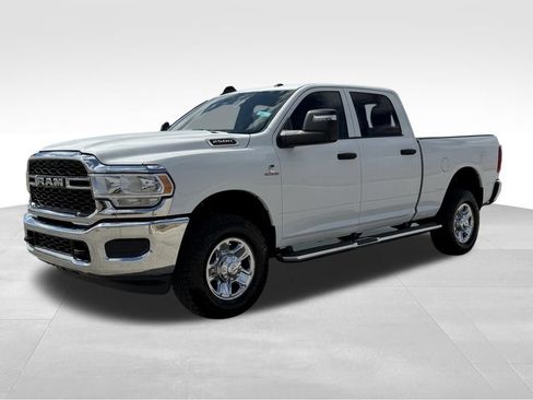 Used 2024 RAM 2500 Tradesman w/ Chrome Appearance Group AWD/4WD image 2