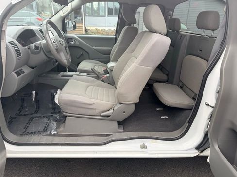 Used 2019 Nissan Frontier S image 13