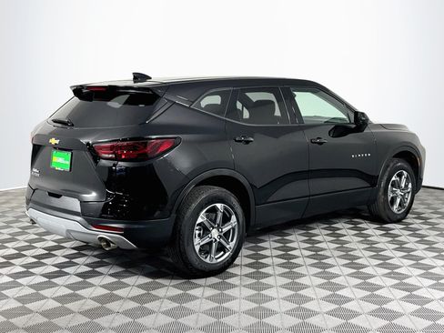Used 2026 Chevrolet Blazer LT FWD image 8