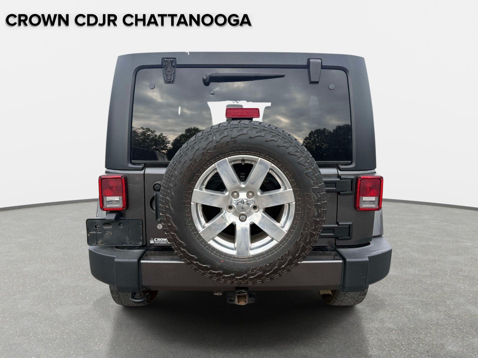 Used 2017 Jeep Wrangler Unlimited Sahara w/ Connectivity Group AWD/4WD image 4