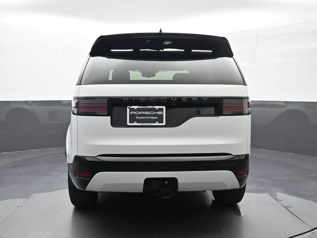 Used 2024 Land Rover Discovery Dynamic SE AWD/4WD image 19