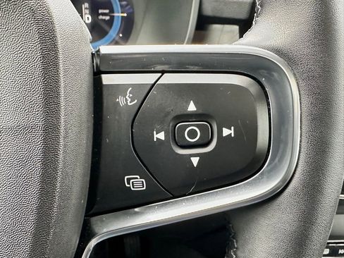 Used 2023 Volvo C40 P8 Recharge Ultimate image 25