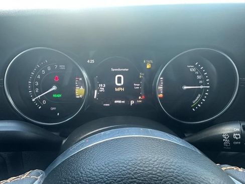 Used 2023 Jeep Wrangler Unlimited Sahara AWD/4WD image 17