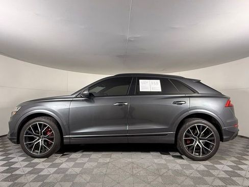 Used 2022 Audi Q8 Premium Plus image 3