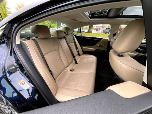 Used 2019 Lexus ES 350 w/ Accessory Package 2 FWD image 29