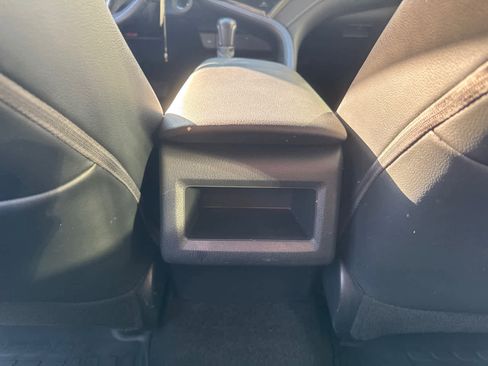 Used 2020 Toyota Camry SE image 31