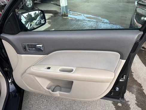 Used 2010 Ford Fusion SE image 17
