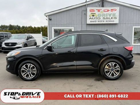 Used 2021 Ford Escape SEL w/ Technology Package image 2