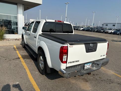 Used 2015 Nissan Frontier SV w/ SV Value Truck Package AWD/4WD image 7