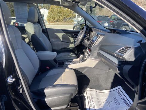Used 2020 Subaru Forester Limited image 32