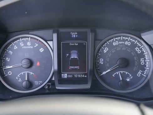 Used 2018 Toyota Tacoma TRD Pro image 40