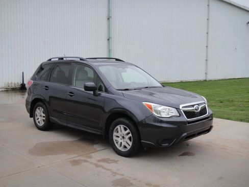 Used 2014 Subaru Forester 2.5i Premium AWD/4WD image 4