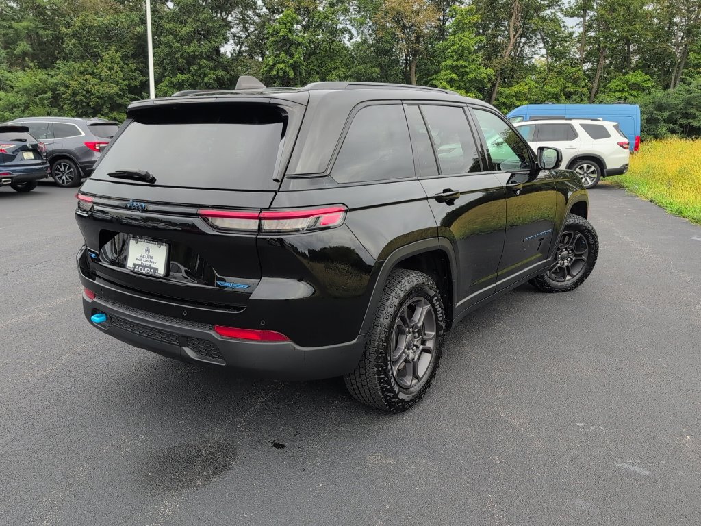Used 2024 Jeep Grand Cherokee Trailhawk w/ Advanced Protech Group II AWD/4WD image 6