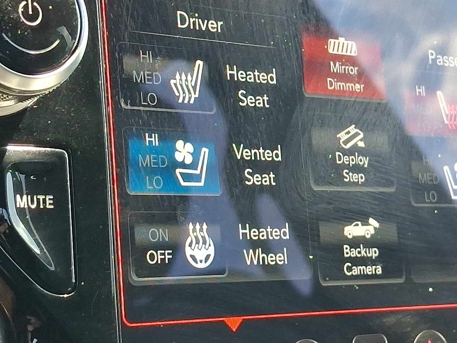 Used 2021 RAM 2500 Laramie AWD/4WD image 25