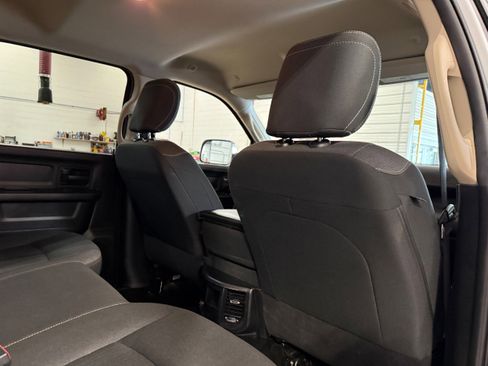 Used 2020 RAM 2500 Tradesman w/ Chrome Appearance Group AWD/4WD image 15