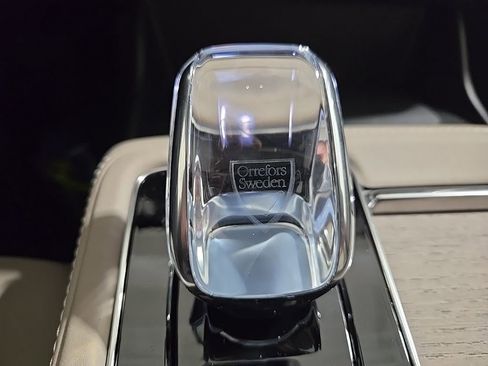 New 2026 Volvo XC90 B6 Plus w/ Protection Package image 16