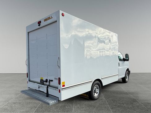 New 2025 Chevrolet Express 3500 Work Van w/ Power Convenience Package image 5