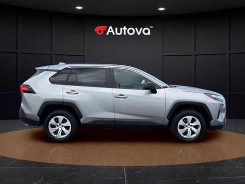Used 2025 Toyota RAV4 LE AWD/4WD image 6