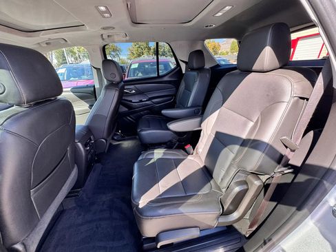 Used 2021 Chevrolet Traverse Premier image 26