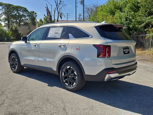 New 2026 Kia Sorento S FWD image 6