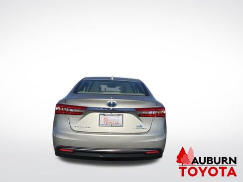 Used 2014 Toyota Avalon Limited w/ Technology Package FWD image 6