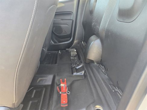 Used 2022 Chevrolet Colorado LT w/ Fleet Safety Package image 24