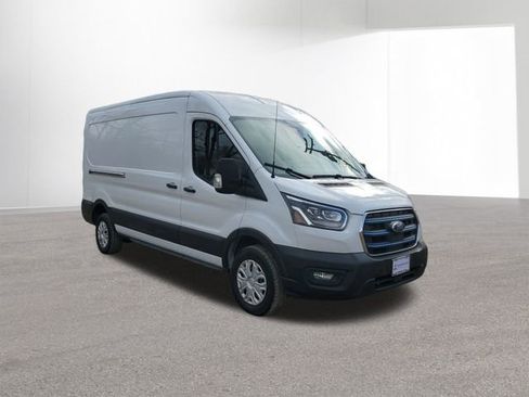 Used 2022 Ford E-Transit Medium Roof image 3