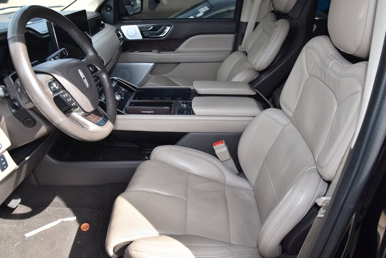Used 2024 Lincoln Navigator Reserve AWD/4WD image 9