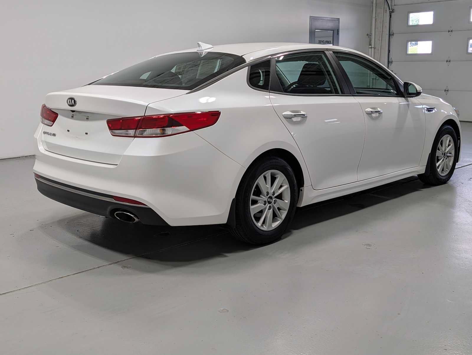 Used 2016 Kia Optima LX FWD image 7
