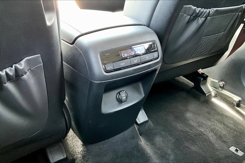 Used 2024 Hyundai Palisade SEL FWD image 12