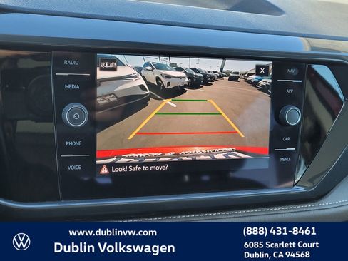 Used 2022 Volkswagen Taos SEL image 15