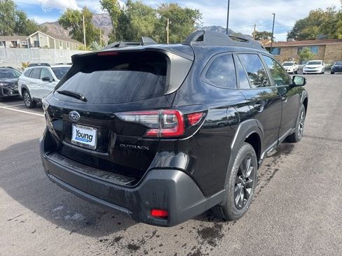 Used 2023 Subaru Outback Onyx Edition image 3