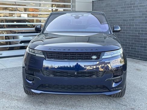 Used 2023 Land Rover Range Rover Sport SE Dynamic AWD/4WD image 2