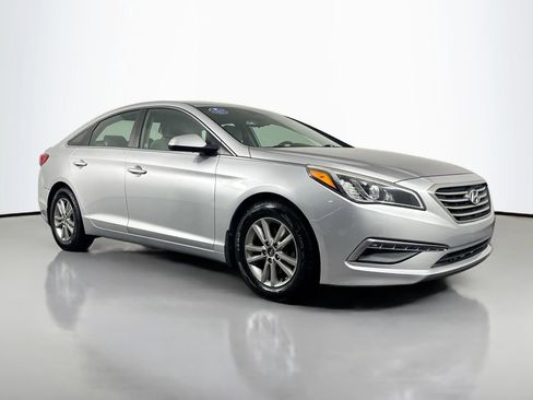 Used 2015 Hyundai Sonata SE w/ Option Group 09 image 3