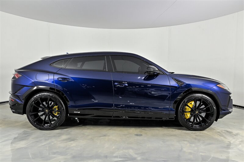 Used 2023 Lamborghini Urus S AWD/4WD image 10