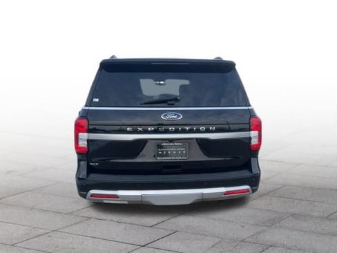 Used 2024 Ford Expedition XLT image 5