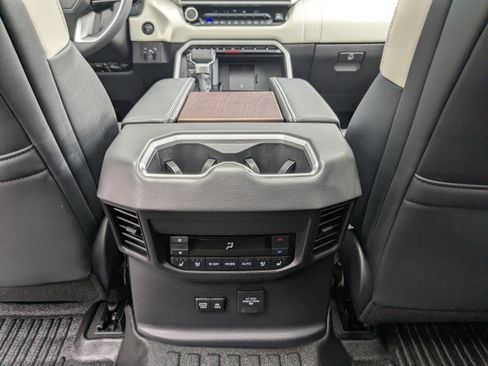 Used 2025 Toyota Sequoia Capstone AWD/4WD image 20